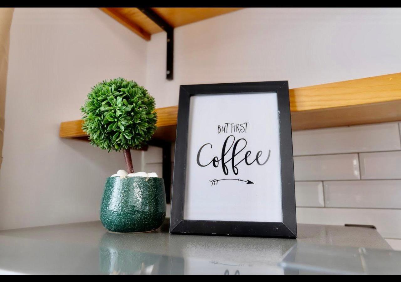 6 Bedroom House - Best Location - 5Mins My Khe Beach Дананг Екстериор снимка