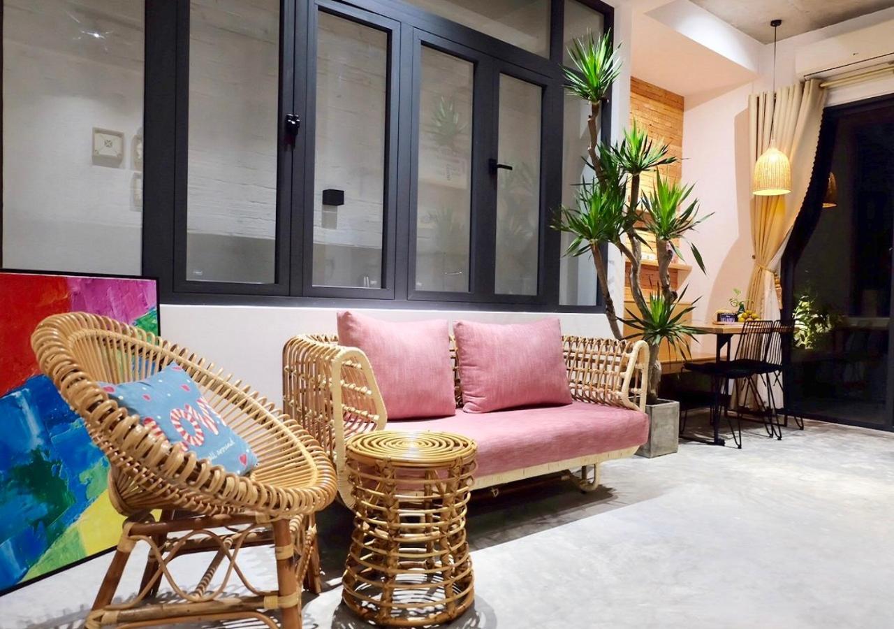6 Bedroom House - Best Location - 5Mins My Khe Beach Дананг Екстериор снимка